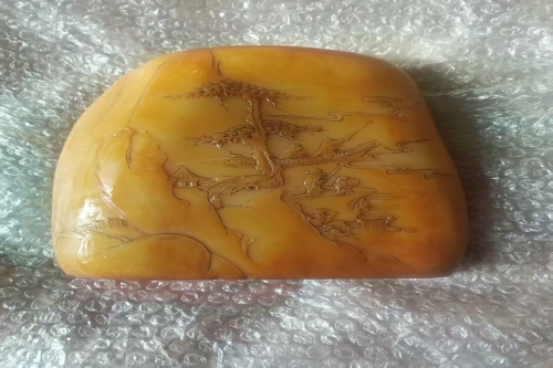 一位来住陕西省西安市的郭老师，有一些藏品和老物件，急需出手，有意者联系，价格好商量。