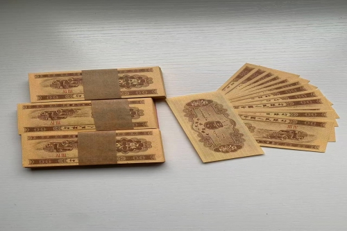 一位来自安徽省芜湖市的林老师，有一些藏品和老物件，急需出手，有意者联系，价格好商量。