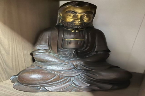 袁老师，有一些藏品和老物件，急需出手，有有意者联系，价格好商量。