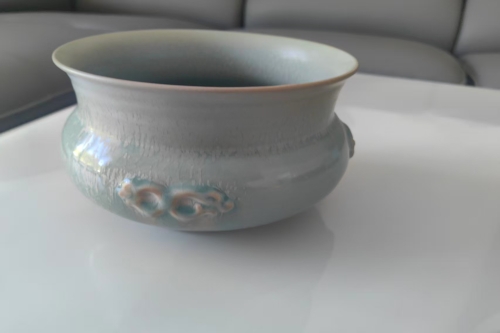 一位来住广东省云浮市的钱老师，有一些藏品和老物件，急需出手，有意者联系，价格好商量。