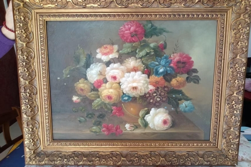 一位来自山东省烟台市的曲老师，有一些藏品和老物件，急需出手，有意者联系，价格好商量。