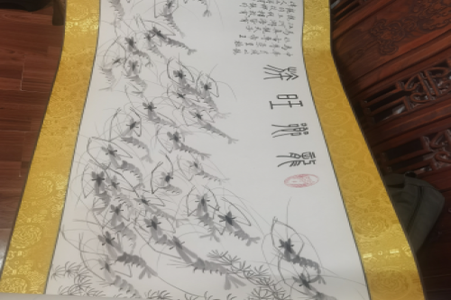 一位来自北京市丰台区的陈老师，有一些藏品和老物件，急需出手，有意者联系，价格好商量。