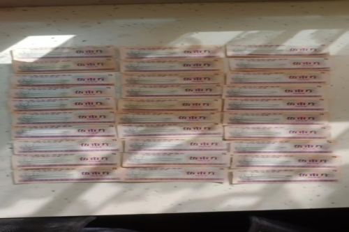 一位来自重庆市南川区的李老师，有一些藏品和老物件，急需出手，有意者联系，价格好商量。